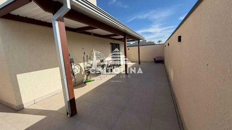 Área externa coberta com pergolado de madeira — Casa cód. 11638, Terras de Santo Antônio