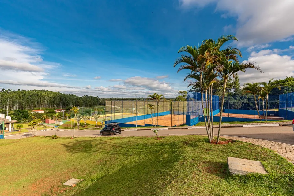 Área verde e quadras do Golden Ville — Casa cód. 11638, Terras de Santo Antônio