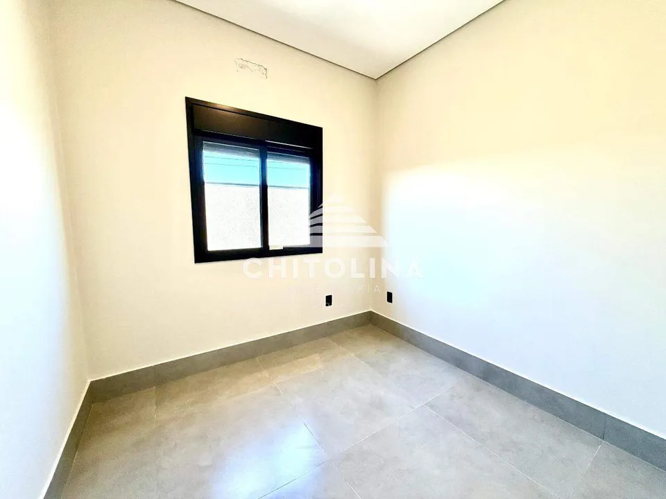 Dormitório com janela e porcelanato — Casa cód. 11752, Vila Progresso
