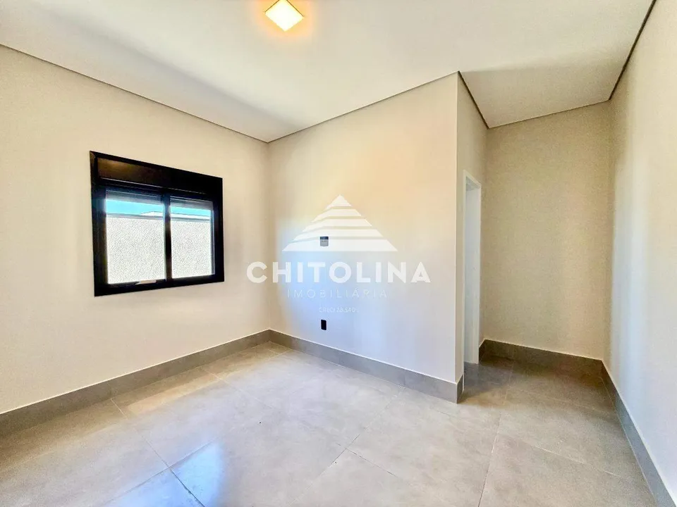Suíte com janela e persiana automatizada — Casa cód. 11752, Vila Progresso