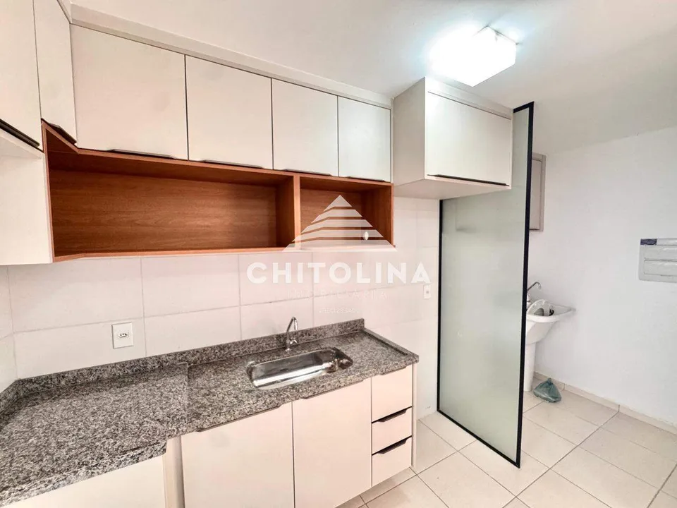 Cozinha com acesso à lavanderia coberta — Apartamento cód. 370, Vila Barth