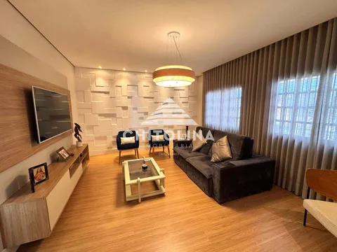 Sala com painel de TV e parede em gesso — Casa cód. 4243, Vila Barth