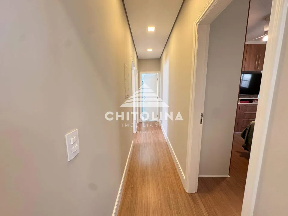 Corredor dos dormitórios com piso laminado — Casa cód. 4243, Vila Barth