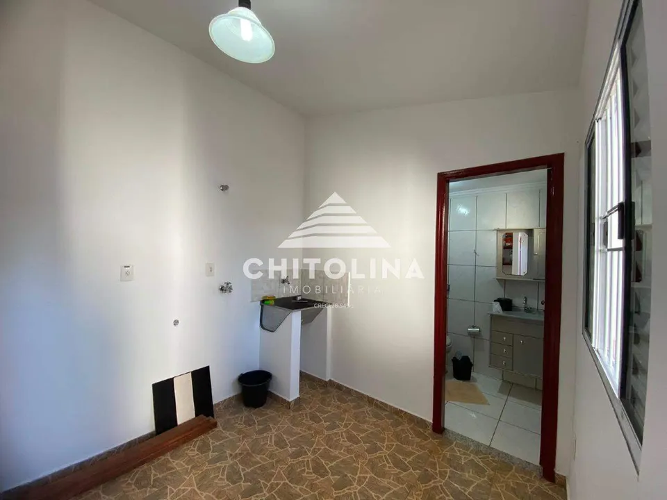 Área de serviço com prateleiras — Casa cód. 4176, Parque Atenas do Sul