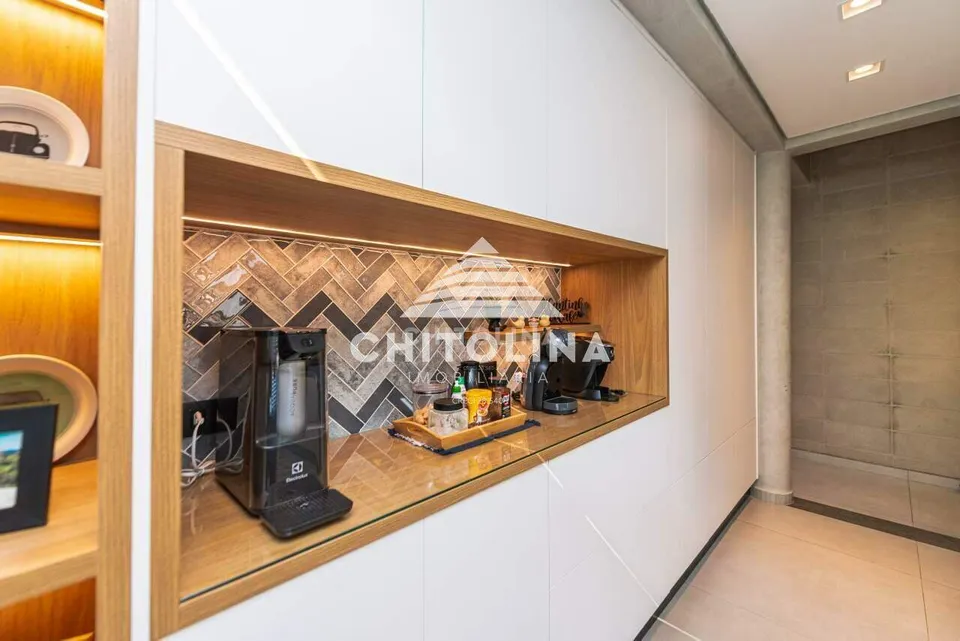 Nicho de madeira com cafeteira na cozinha — Casa em condomínio cód. 9260, Golden Ville