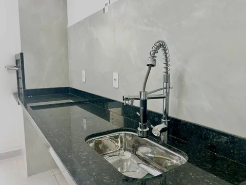 Bancada em granito preto com torneira gourmet — Casa cód. 11854, Residencial Villaggio di Capri