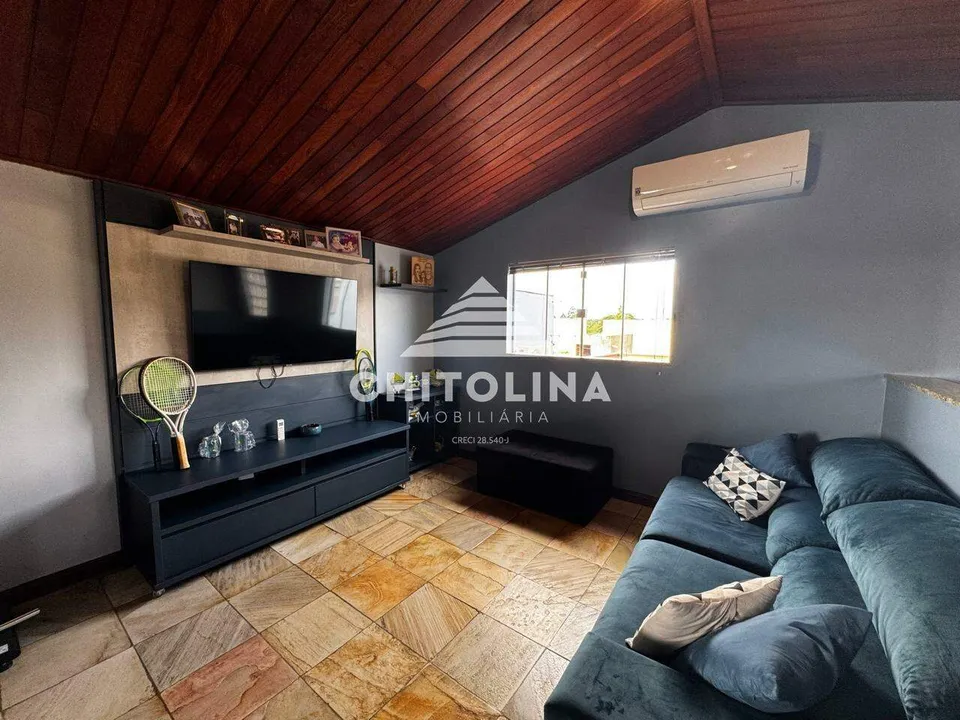 Mezanino com sala de TV e ar-condicionado — Casa cód. 9584, Jardim Colombo
