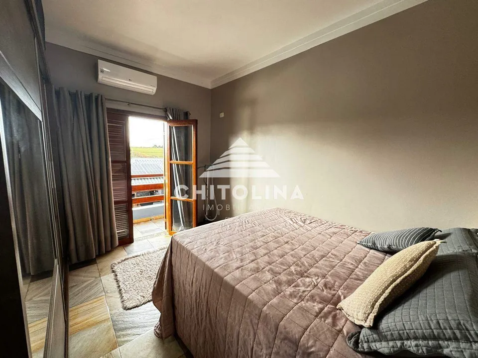 Dormitório com ar-condicionado e porta para a sacada — Casa cód. 9584, Jardim Colombo