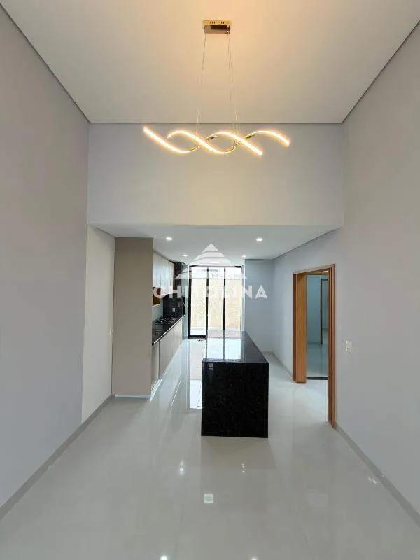 Sala com pé-direito duplo e pendente sobre a cozinha — Casa em condomínio cód. 11993, Vila Progresso