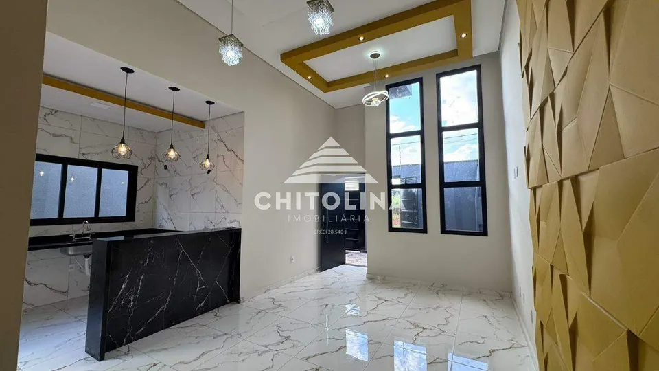 Sala integrada à cozinha americana com balcão preto — Casa cód. 11964, Parque Itapê
