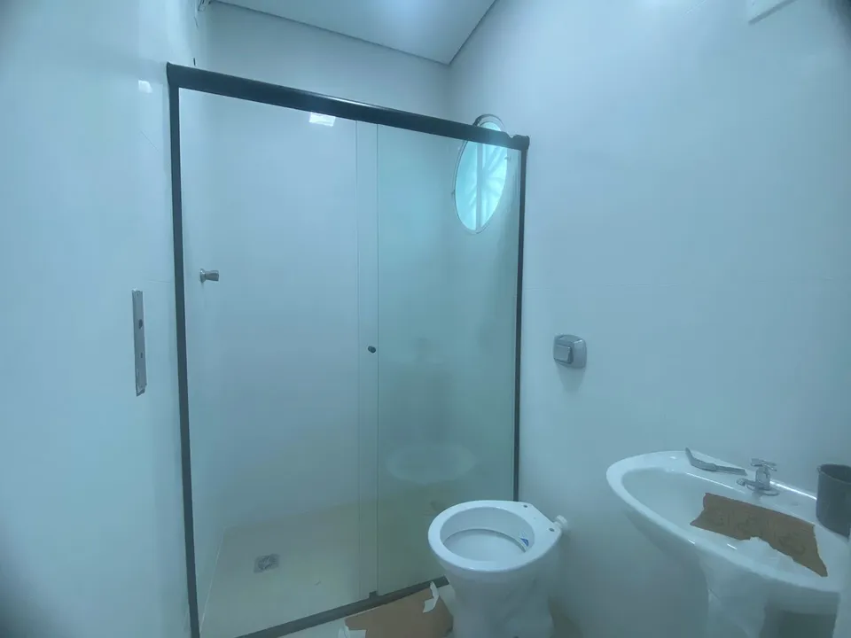 Banheiro com box de vidro — Casa cód. 11364, Jardim Itália