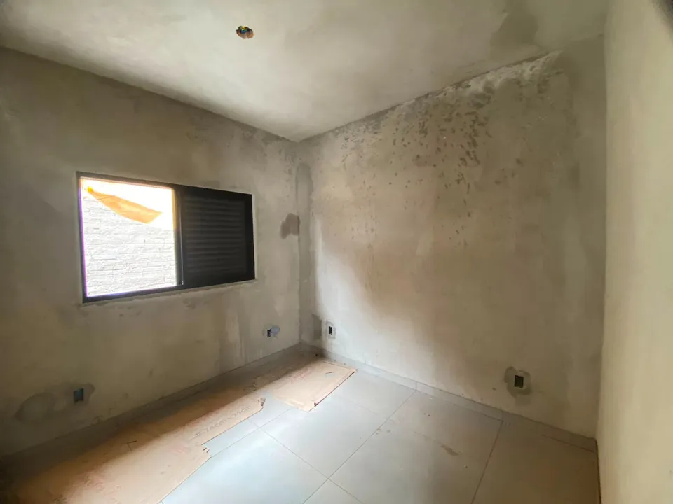 Suíte com janela, em fase de acabamento — Casa cód. 11836, Vila Progresso